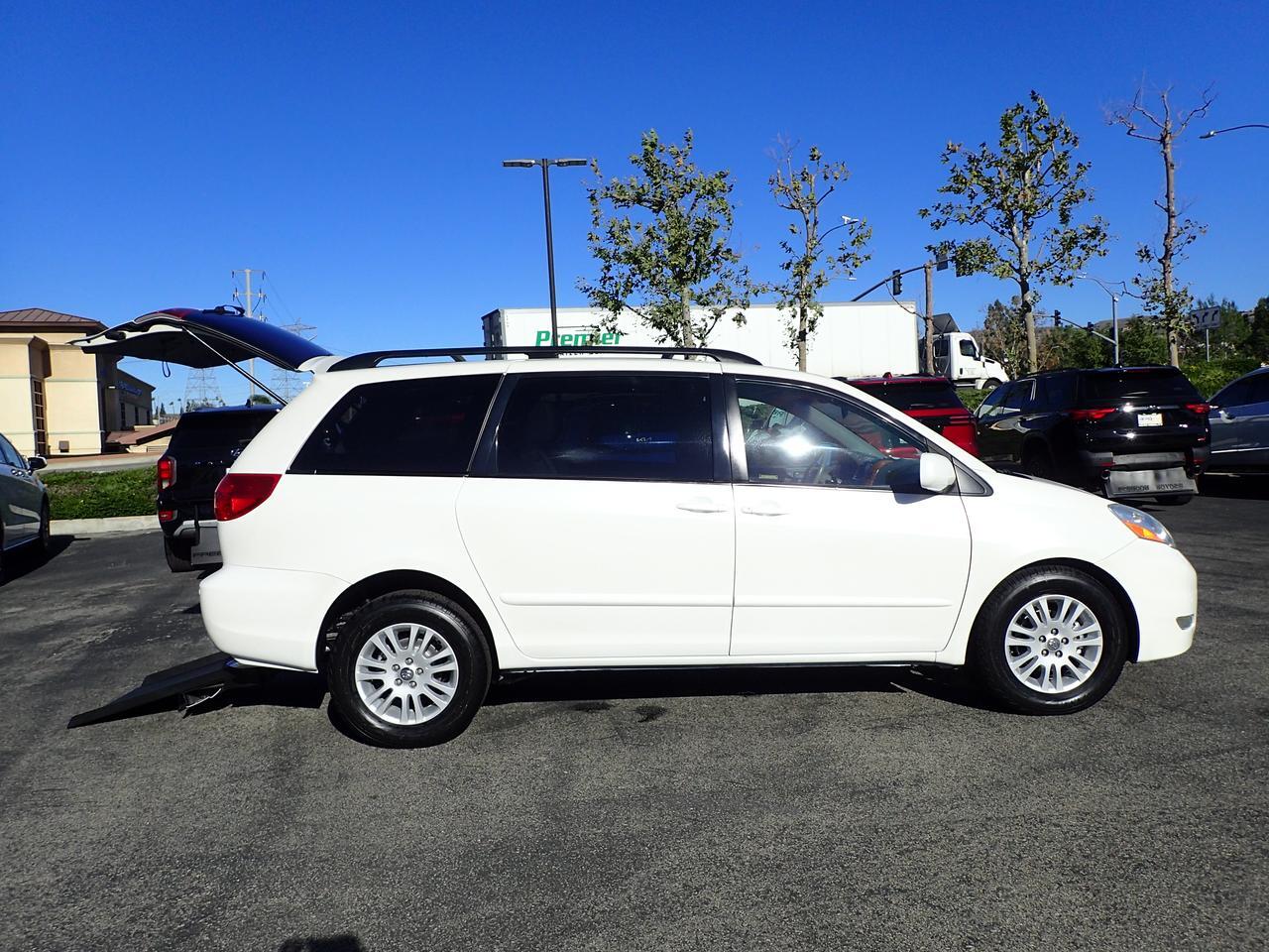 2010 Toyota Sienna XLE