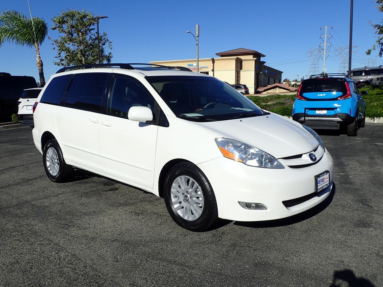 2010 Toyota Sienna XLE