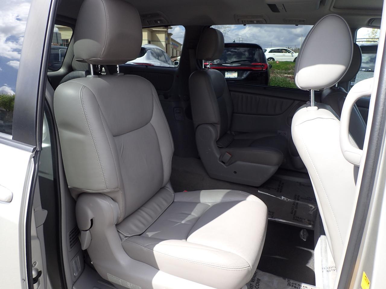 2010 Toyota Sienna XLE Anaheim CA