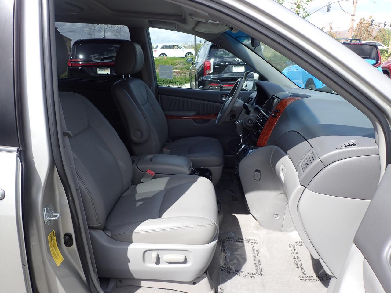 2010 Toyota Sienna XLE Anaheim CA