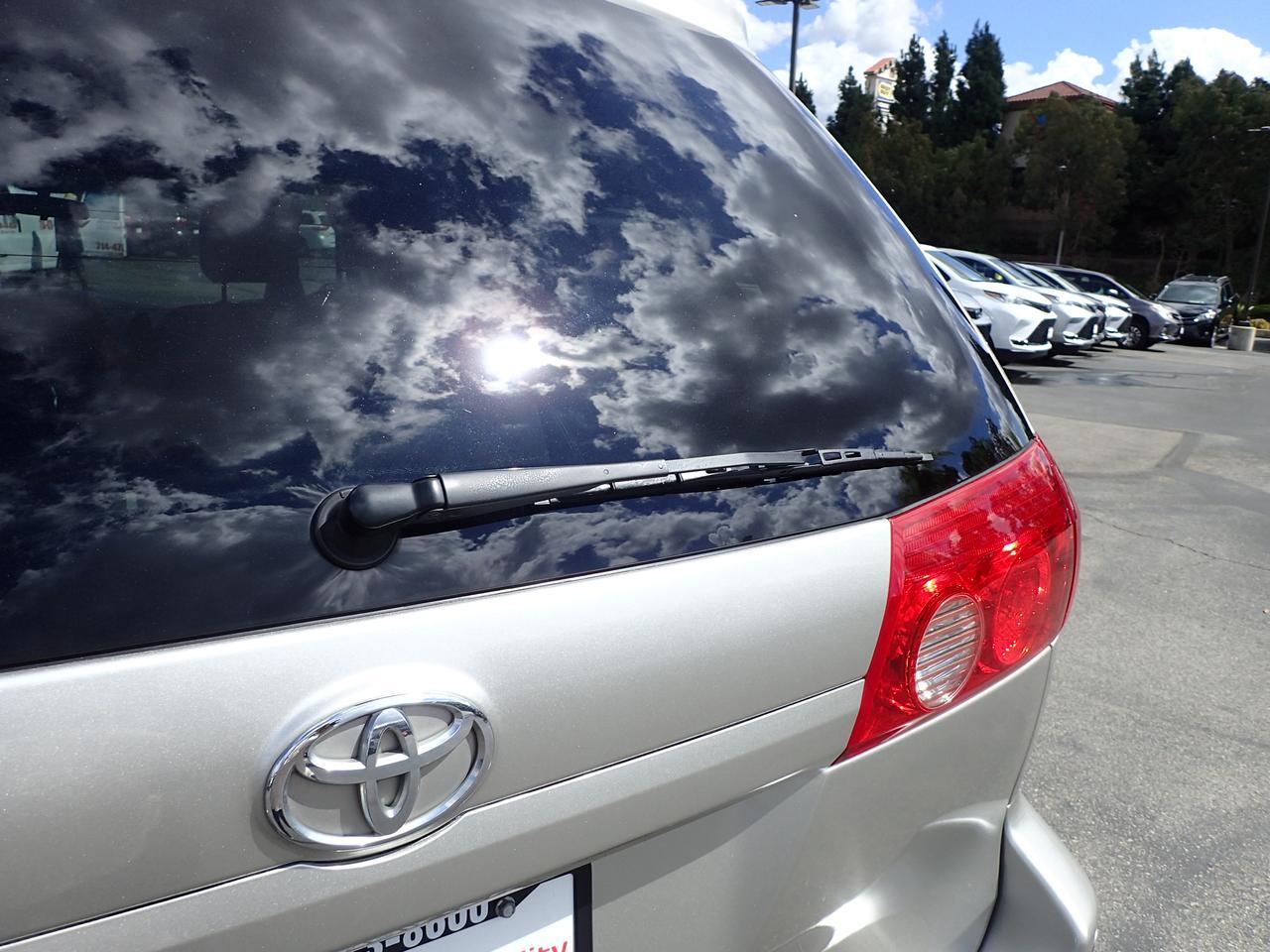 2010 Toyota Sienna XLE Anaheim CA