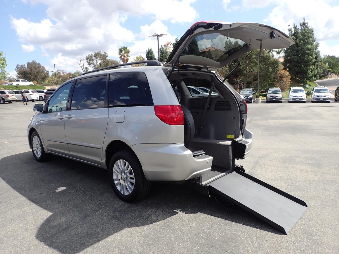 2010 Toyota Sienna XLE Anaheim CA