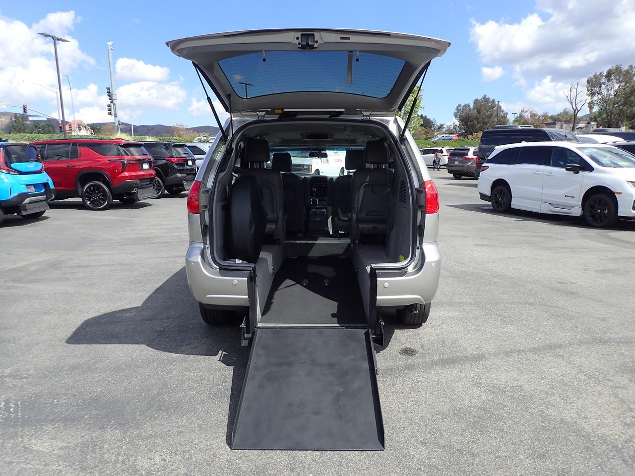 2010 Toyota Sienna XLE Anaheim CA