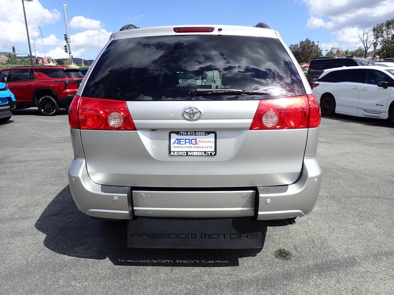 2010 Toyota Sienna XLE Anaheim CA