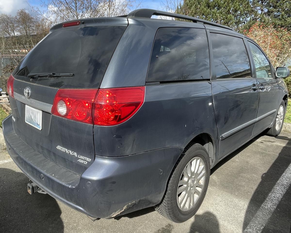 2010 Toyota Sienna XLE Limited Minivan 4D Port Orchard WA