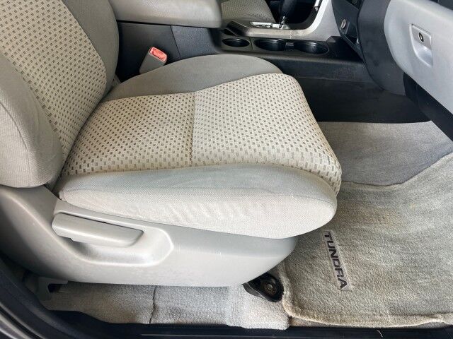 2010 Toyota Tundra Double Cab photo 24
