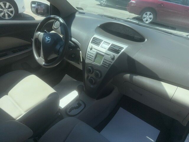 2010 Toyota Yaris North Versailles PA