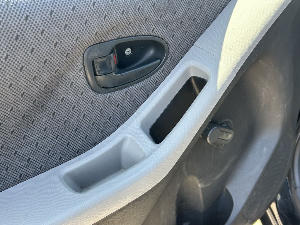 2010 Toyota Yaris Base Crestwood KY
