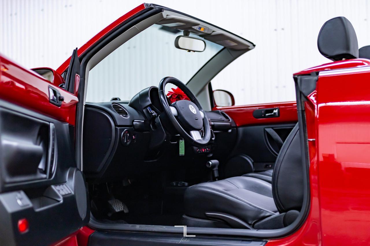 2010 Volkswagen Beetle Comfortline Convertible Leather Red Deer AB