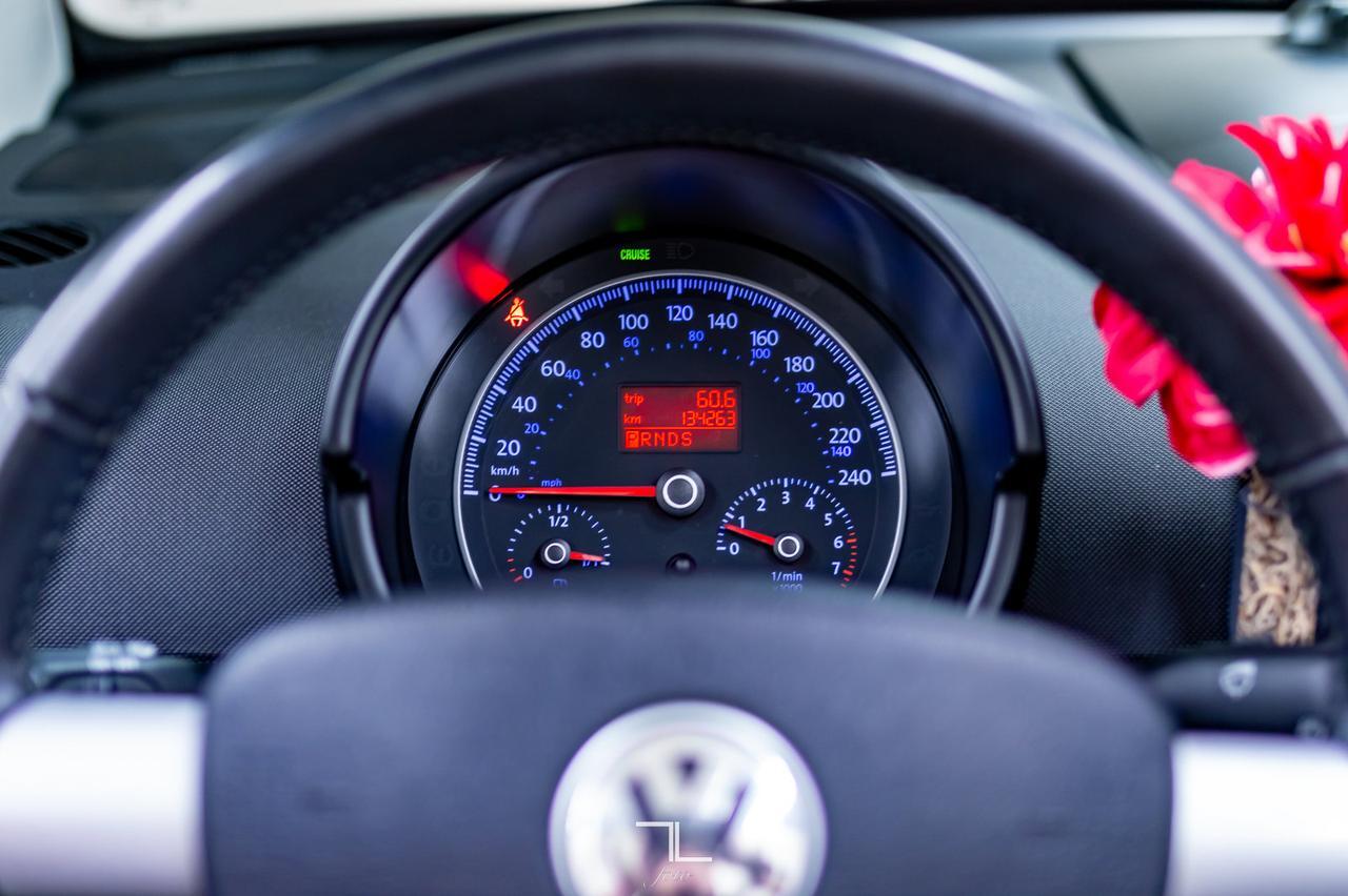 2010 Volkswagen Beetle Comfortline Convertible Leather Red Deer AB