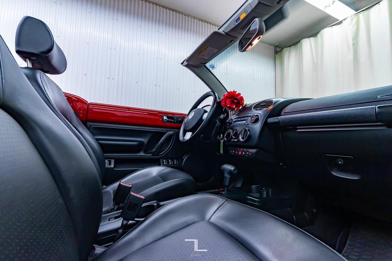 2010 Volkswagen Beetle Comfortline Convertible Leather Red Deer AB