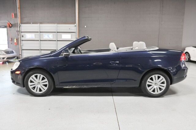 2010 Volkswagen Eos Komfort 2dr Convertible