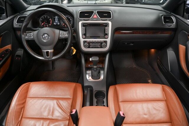 2010 Volkswagen Eos Lux 2dr Convertible Chicago IL