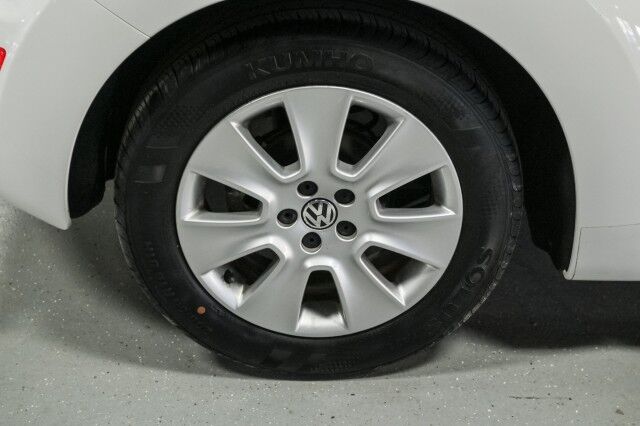 2010 Volkswagen New Beetle 5 Speed Manual 2dr Coupe Chicago IL
