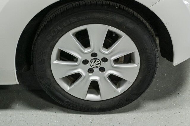 2010 Volkswagen New Beetle 5 Speed Manual 2dr Coupe Chicago IL