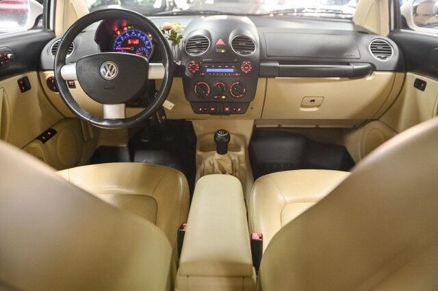 2010 Volkswagen New Beetle 5 Speed Manual 2dr Coupe Chicago IL