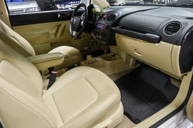 2010 Volkswagen New Beetle 5 Speed Manual 2dr Coupe Chicago IL