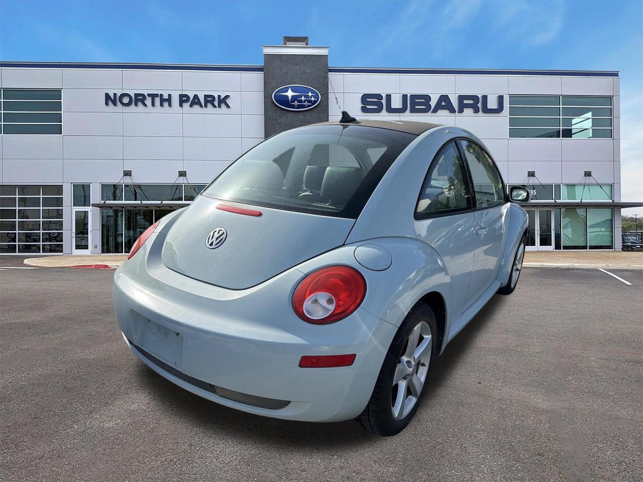 2010 Volkswagen New Beetle Coupe 2.5L