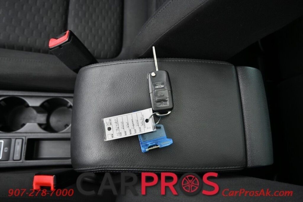 2010 Volkswagen Tiguan SEL - 2.0L Turbo - 6-Speed Automatic - All Wheel Drive - Heated Seats - Keyless Entry - Power Door Locks & Windows - Tow Package Anchorage AK