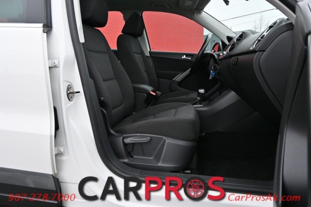 2010 Volkswagen Tiguan SEL - 2.0L Turbo - 6-Speed Automatic - All Wheel Drive - Keyless Entry - Power Door Locks & Windows - Tow Package Anchorage AK