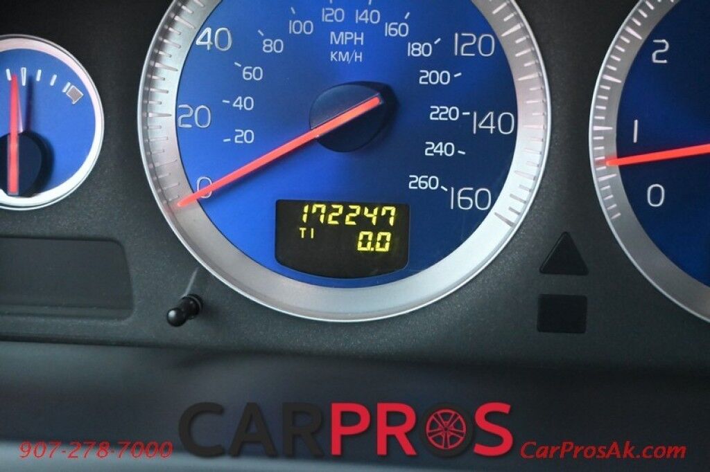 2010 Volvo XC90 3.2L I6 - All Wheel Drive - Power & Heated Leather Seats - Sunroof - 3rd Row - Seats 7 - Fog Lights - Keyless Entry / Start - Aluminum Wheels Anchorage AK