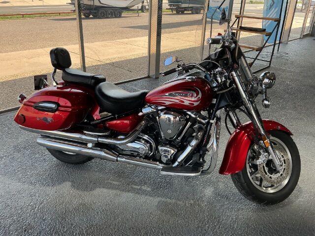 2010 Yamaha Road Star RED