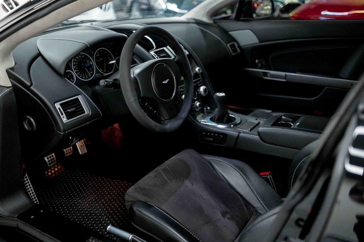 2011 Aston Martin V8 Vantage