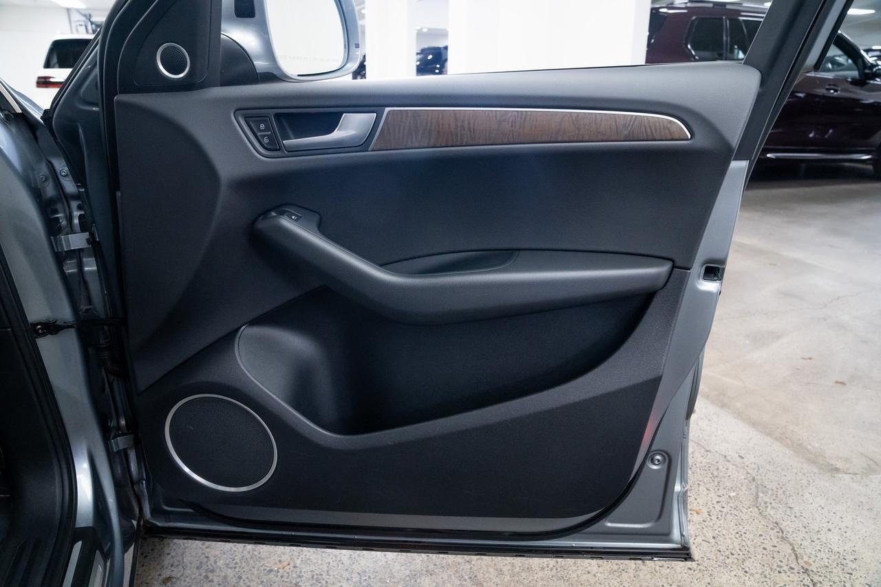 2011 Audi Q5 3.2 Prestige Heated Seats Prestige Package Portland OR