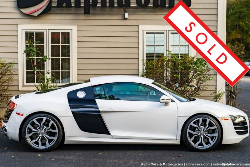 2011 Audi R8 5.2 FSI Quattro R-Tronic Coupe Boston MA
