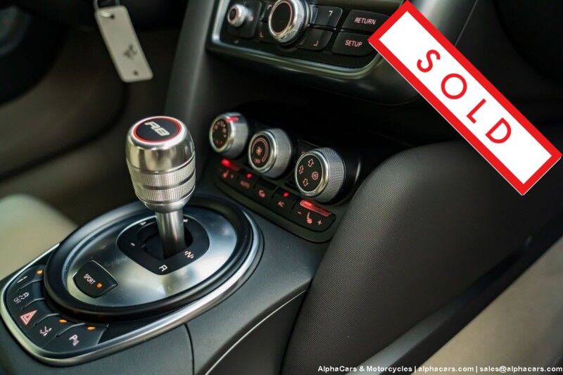 2011 Audi R8 5.2 FSI Quattro R-Tronic Coupe Boston MA