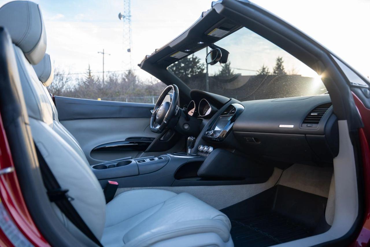 2011 Audi R8 5.2 Quattro Spyder Convertible 2D St. Louis MO