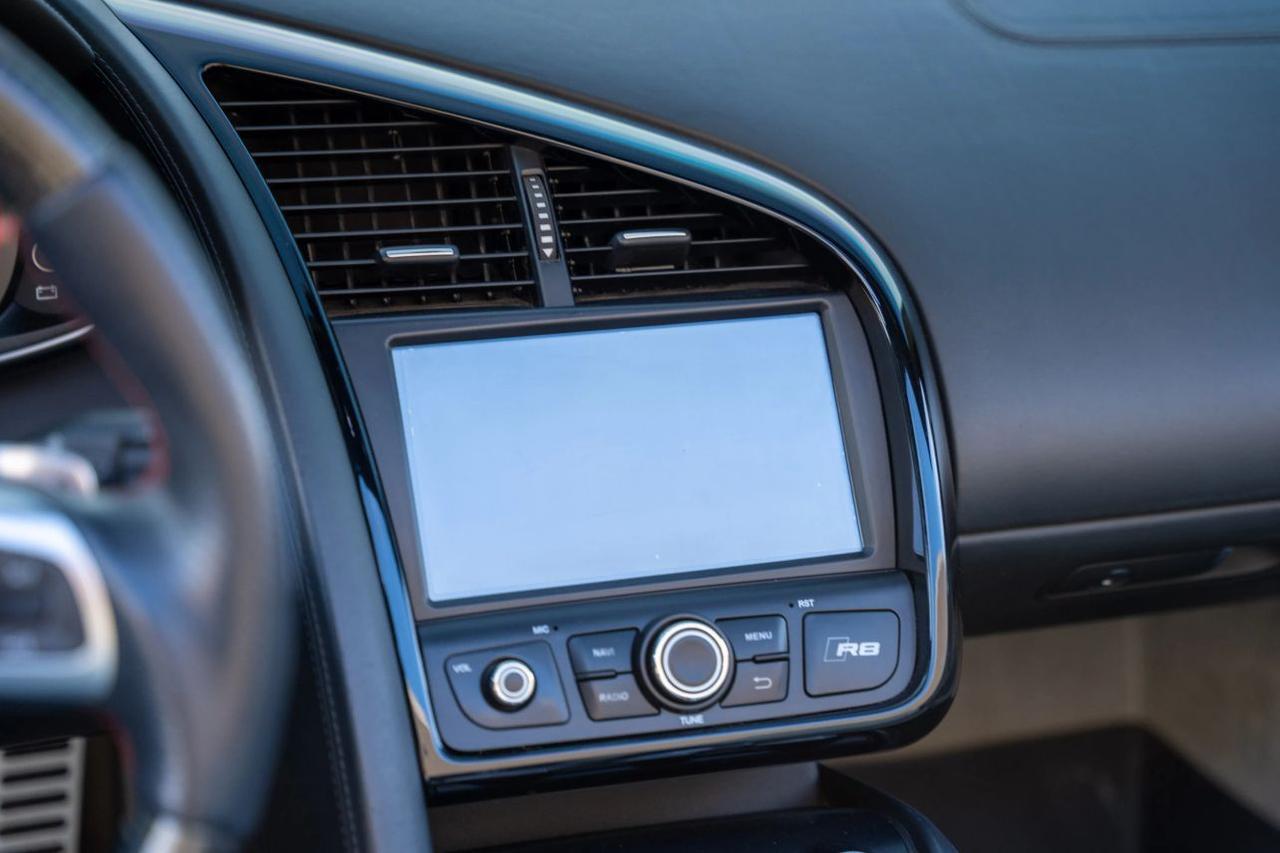 2011 Audi R8 5.2 Quattro Spyder Convertible 2D St. Louis MO