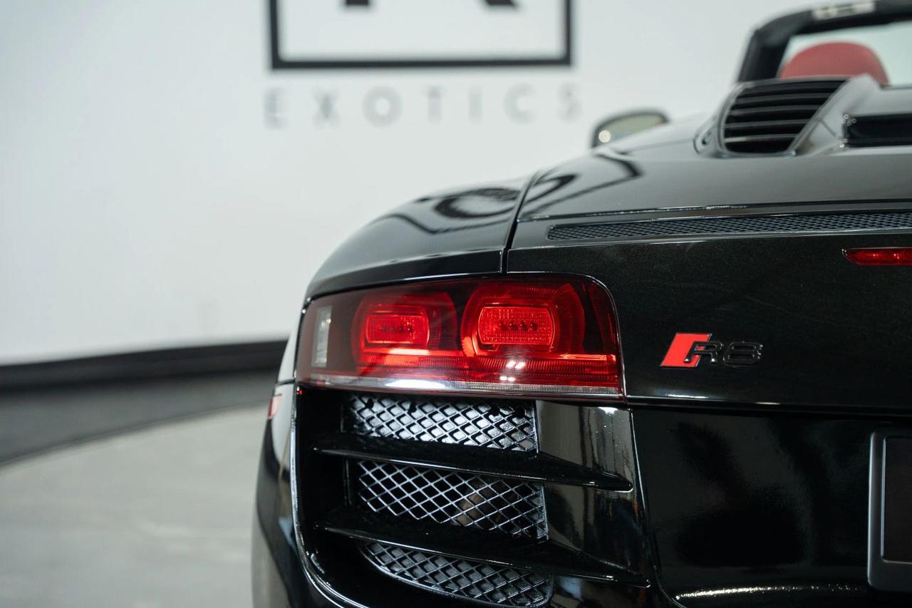 2011 Audi R8 5.2 Quattro Spyder Convertible 2D St. Louis MO