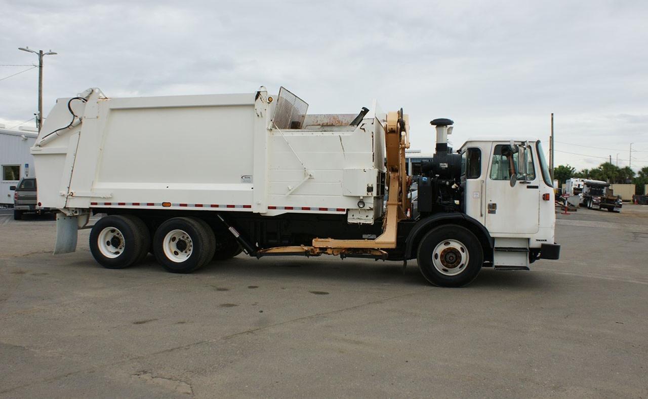 2011 Autocar ACX64 28 yard Heil Side Loader Garbage Truck Tampa FL
