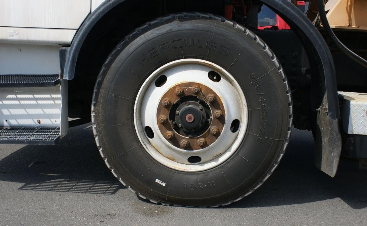 2011 Autocar ACX64 28 yard Heil Side Loader Garbage Truck Tampa FL