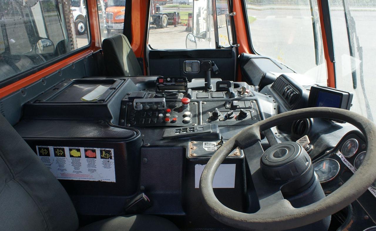 2011 Autocar ACX64 28 yard Heil Side Loader Garbage Truck Tampa FL