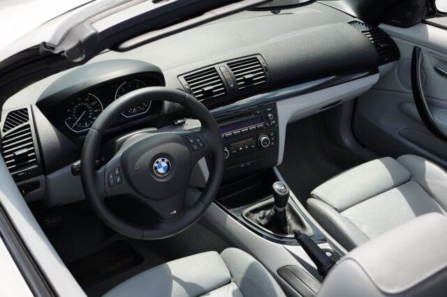 2011 BMW 1 Series 135i / Convertible / Harman Kardon Audio / Sport Package! High Point NC
