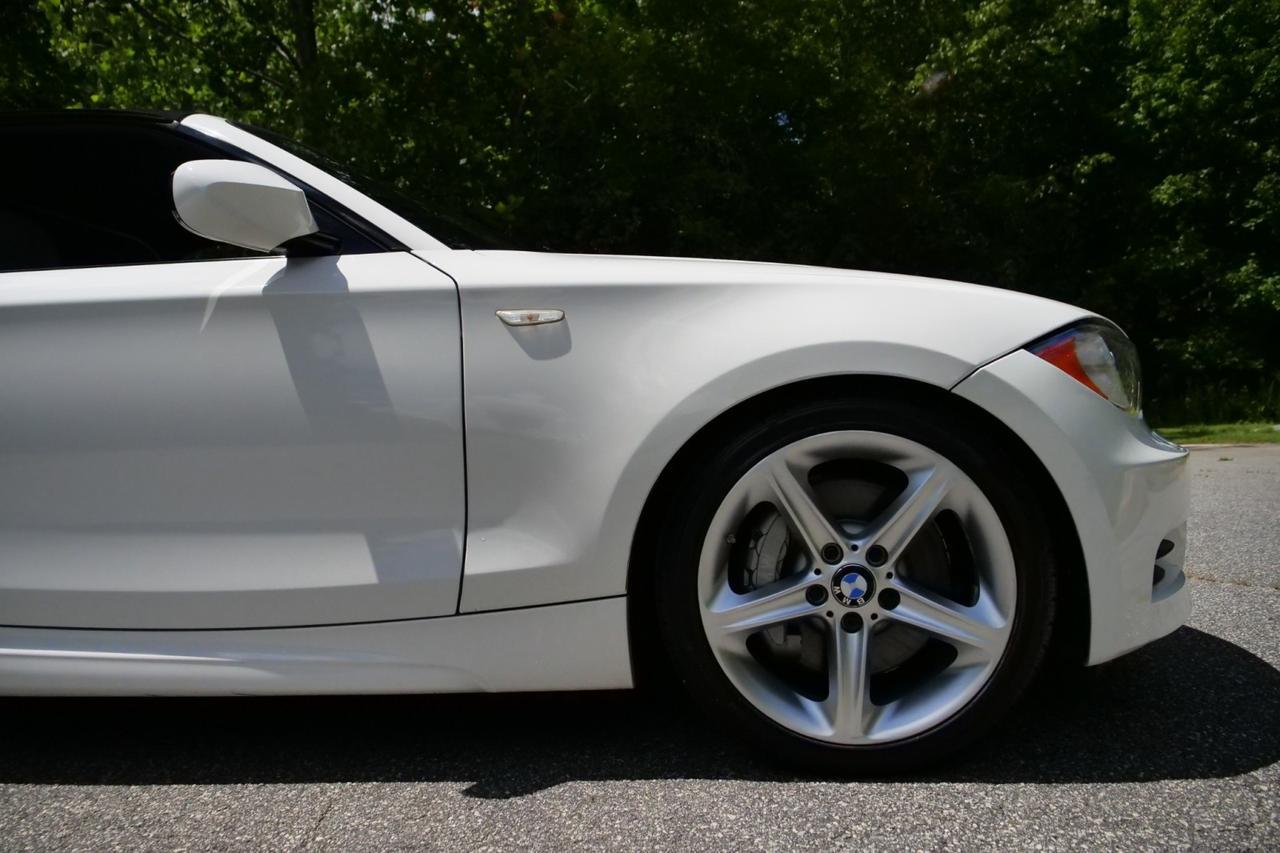 2011 BMW 1 Series 135i / Convertible / Harman Kardon Audio / Sport Package! High Point NC