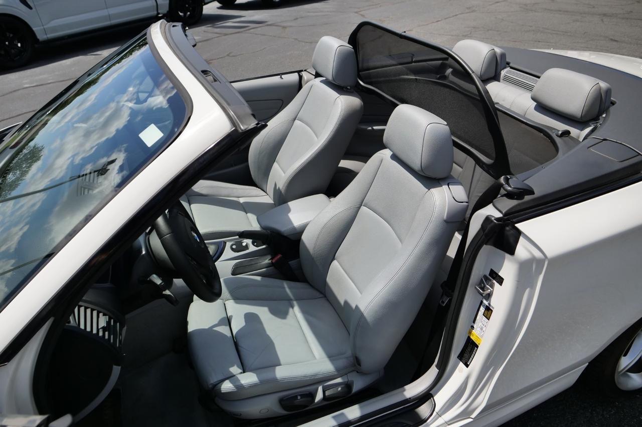 2011 BMW 1 Series 135i / Convertible / Harman Kardon Audio / Sport Package! High Point NC