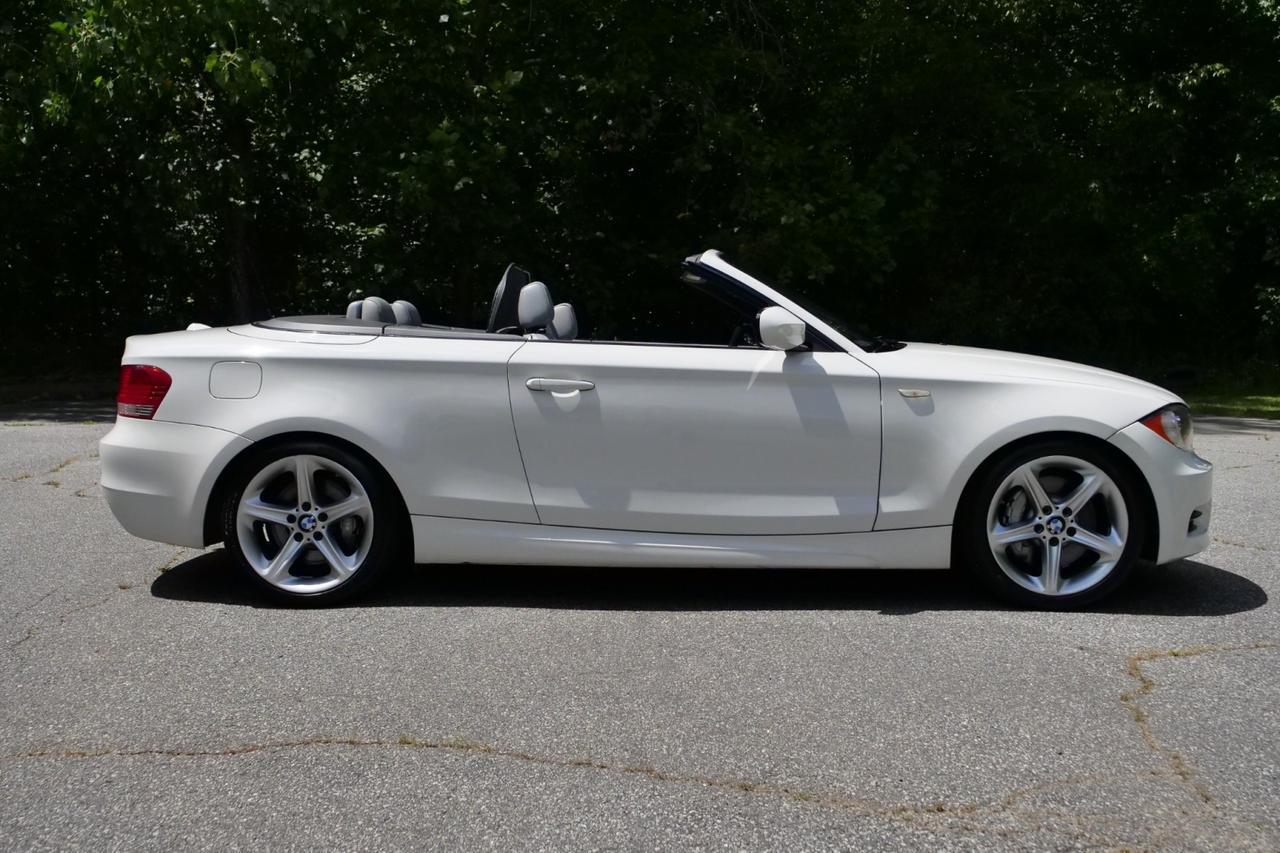 2011 BMW 1 Series 135i / Convertible / Harman Kardon Audio / Sport Package! High Point NC
