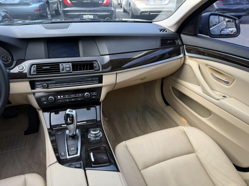 2011 BMW 528i 528i Willow Grove PA