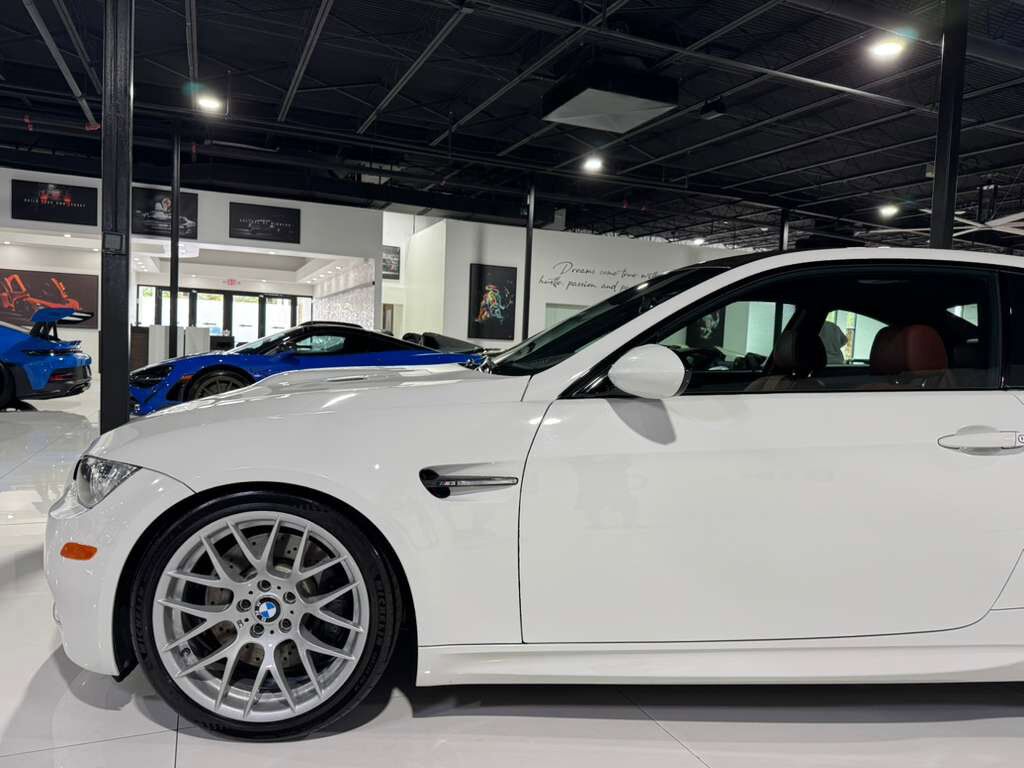 2011 BMW M3 6-SPEED MANUAL! Alpine White paint, Fox Red leather interior, carbon roof AND MORE!! Fort Lauderdale FL