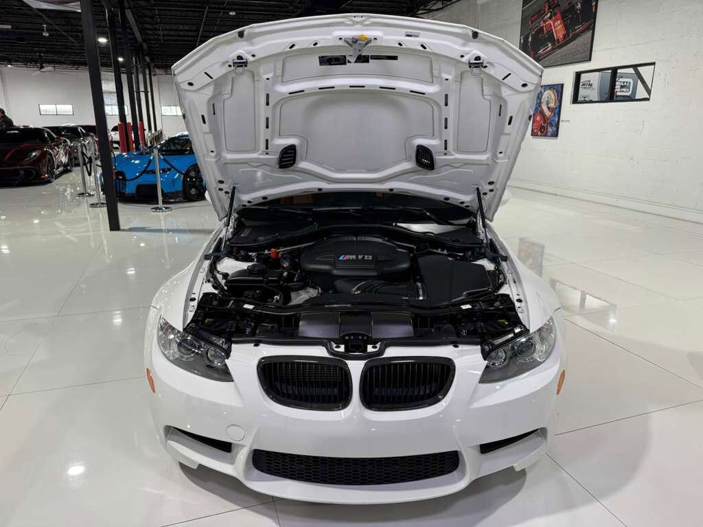 2011 BMW M3 6-SPEED MANUAL! Alpine White paint, Fox Red leather interior, carbon roof AND MORE!! Fort Lauderdale FL