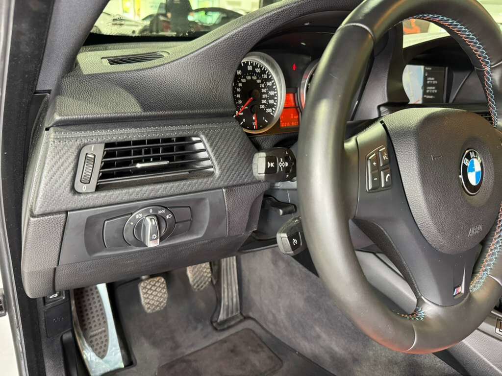 2011 BMW M3 6-SPEED MANUAL! Alpine White paint, Fox Red leather interior, carbon roof AND MORE!! Fort Lauderdale FL