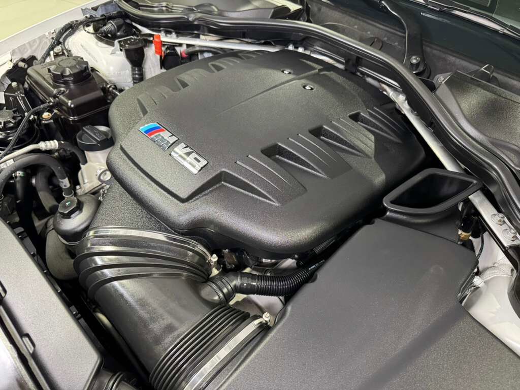 2011 BMW M3 6-SPEED MANUAL! Alpine White paint, Fox Red leather interior, carbon roof AND MORE!! Fort Lauderdale FL