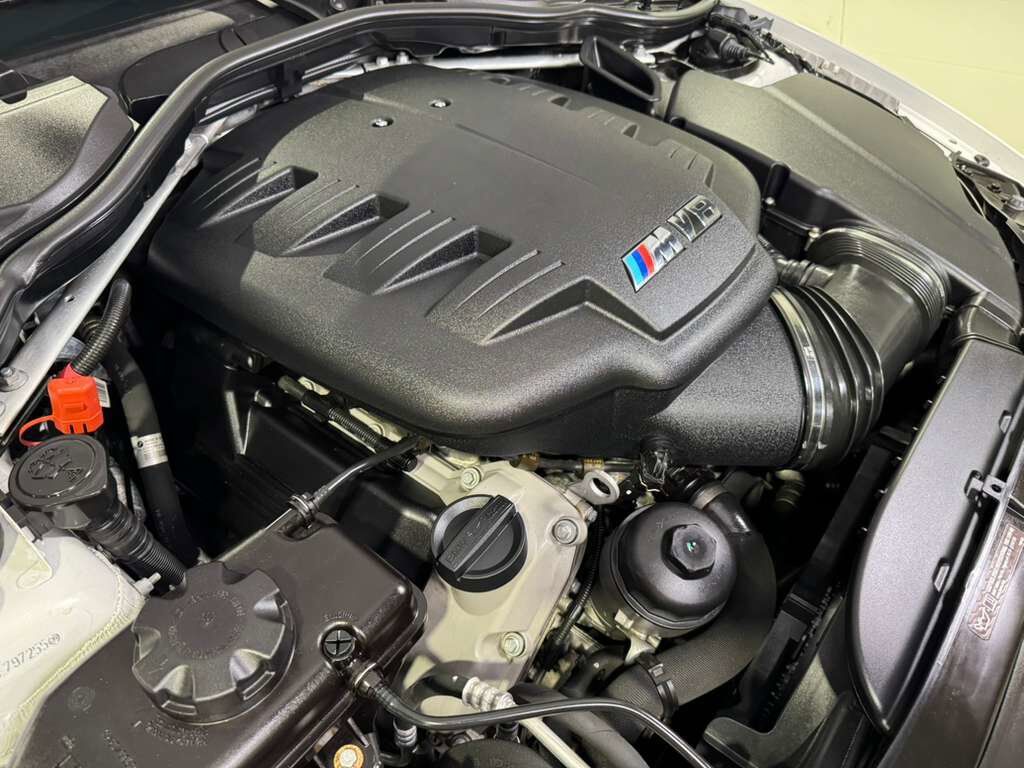 2011 BMW M3 6-SPEED MANUAL! Alpine White paint, Fox Red leather interior, carbon roof AND MORE!! Fort Lauderdale FL