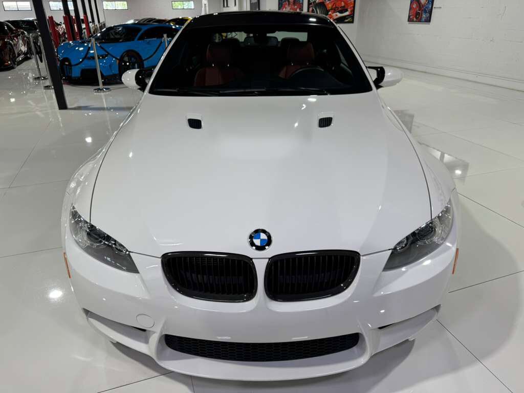 2011 BMW M3 6-SPEED MANUAL! Alpine White paint, Fox Red leather interior, carbon roof AND MORE!!