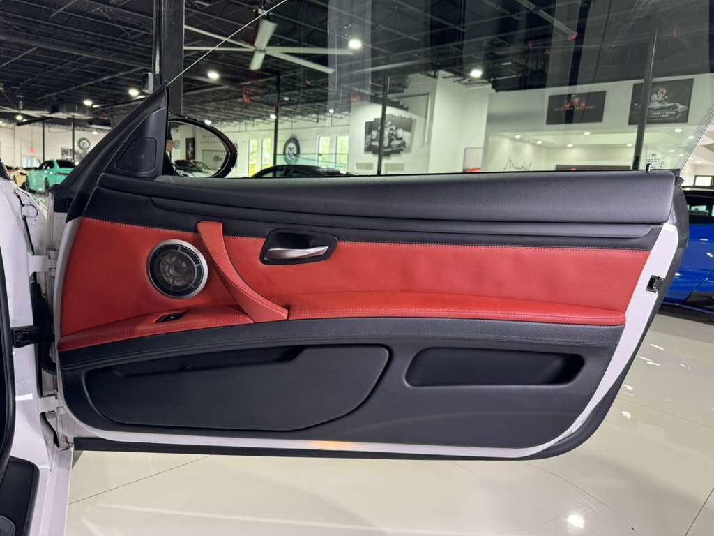2011 BMW M3 6-SPEED MANUAL! Alpine White paint, Fox Red leather interior, carbon roof AND MORE!! Fort Lauderdale FL