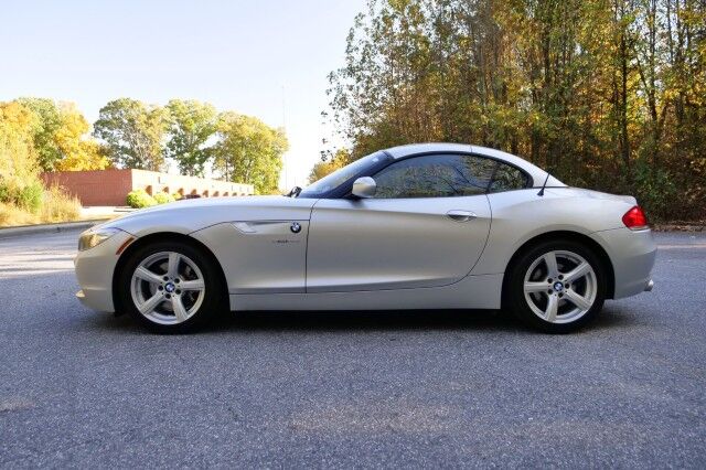 2011 BMW Z4 sDrive30i Roadster / Heated Leather Seats / Hard Top! High Point NC