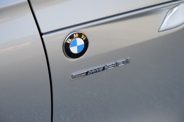 2011 BMW Z4 sDrive30i Roadster / Heated Leather Seats / Hard Top! High Point NC